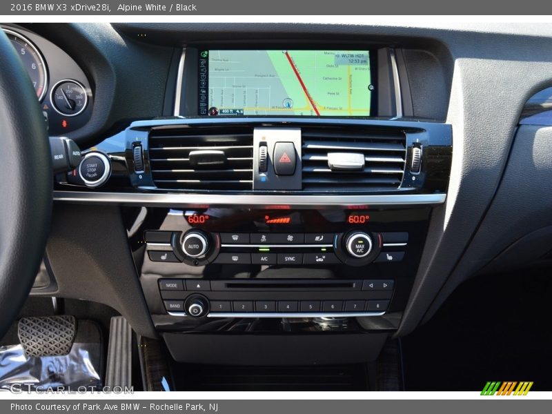 Alpine White / Black 2016 BMW X3 xDrive28i