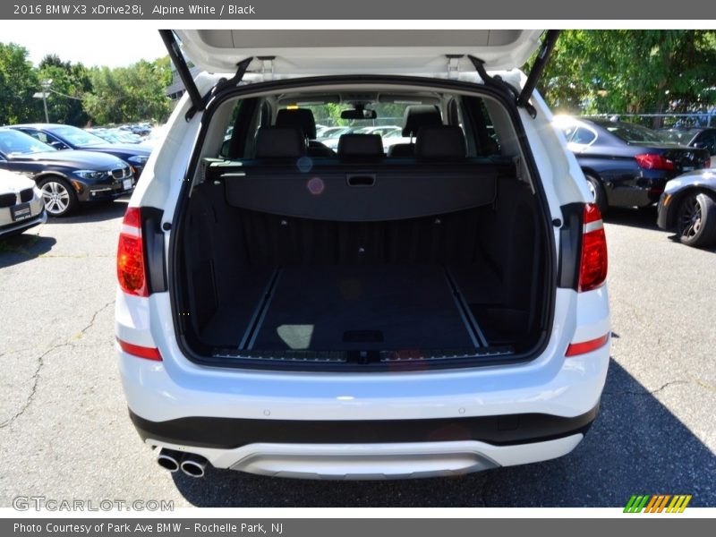 Alpine White / Black 2016 BMW X3 xDrive28i