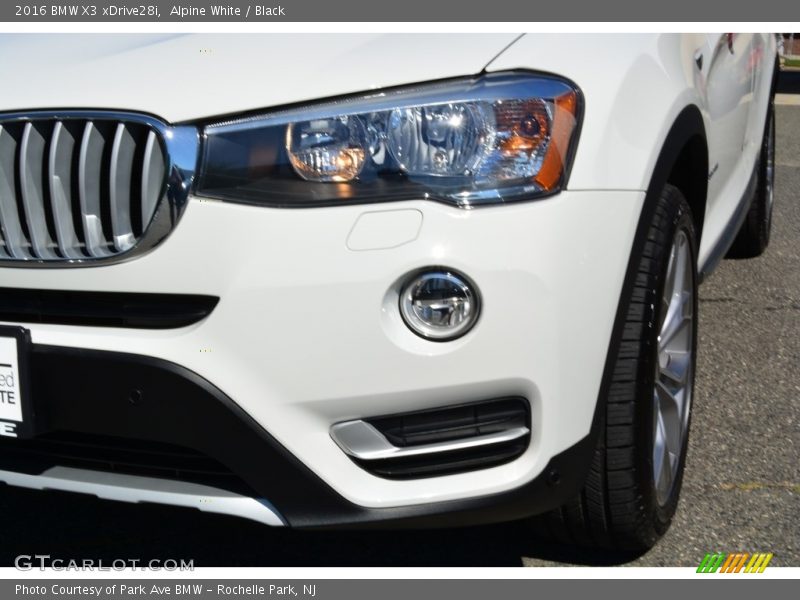 Alpine White / Black 2016 BMW X3 xDrive28i