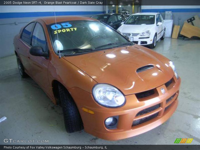 Orange Blast Pearlcoat / Dark Slate Gray 2005 Dodge Neon SRT-4