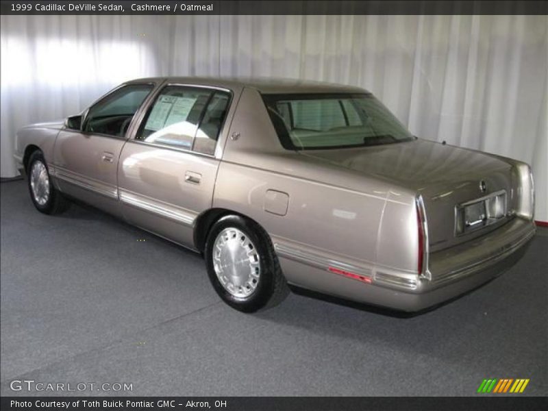 Cashmere / Oatmeal 1999 Cadillac DeVille Sedan
