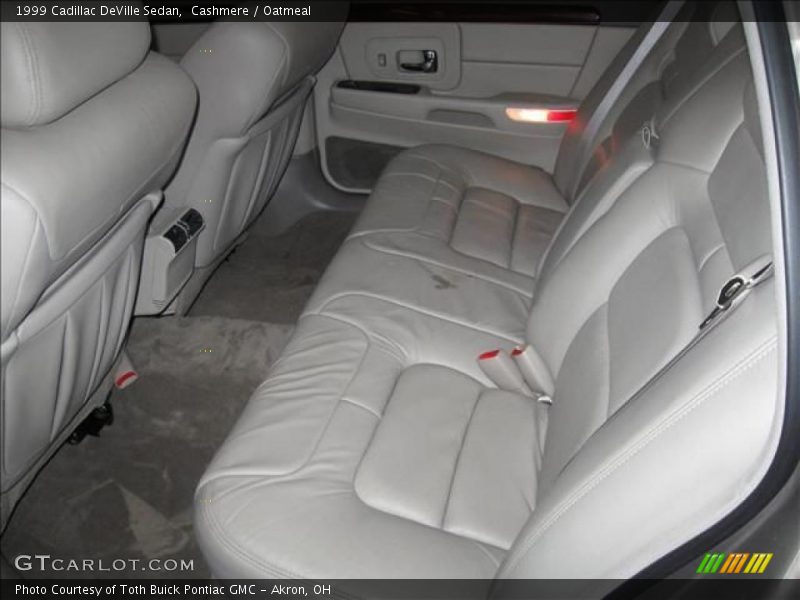 Cashmere / Oatmeal 1999 Cadillac DeVille Sedan