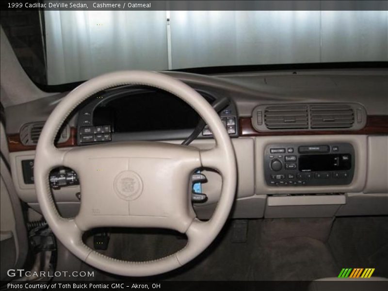 Cashmere / Oatmeal 1999 Cadillac DeVille Sedan