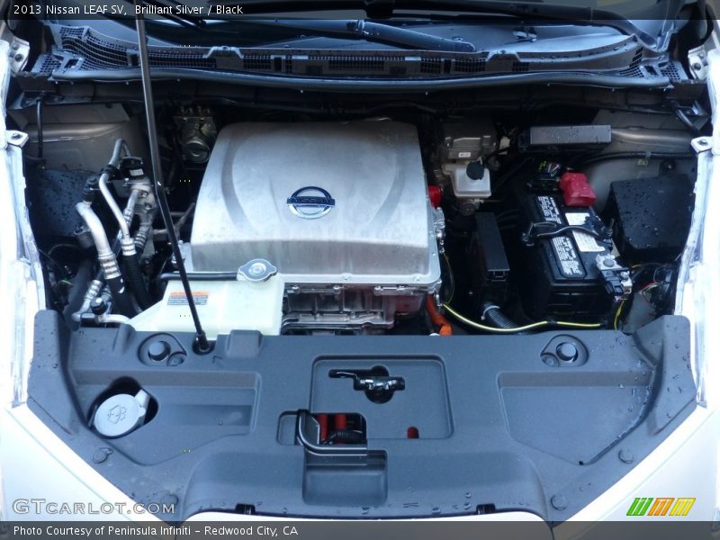 Brilliant Silver / Black 2013 Nissan LEAF SV