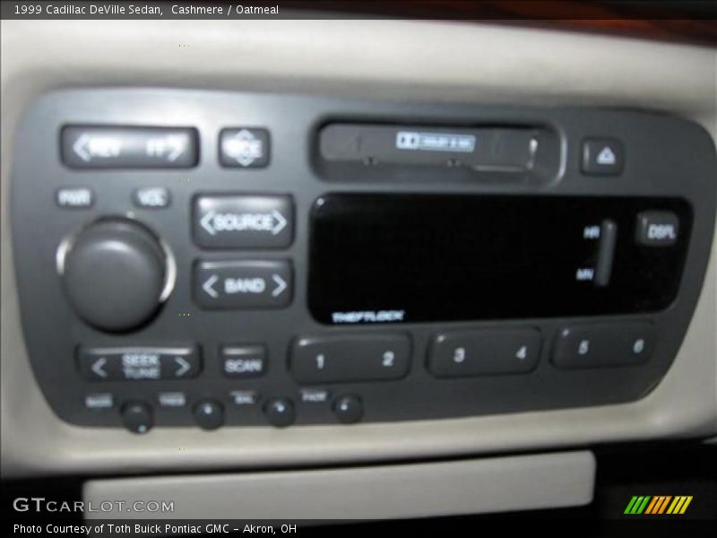 Cashmere / Oatmeal 1999 Cadillac DeVille Sedan