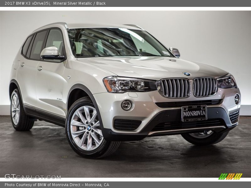 Front 3/4 View of 2017 X3 xDrive35i