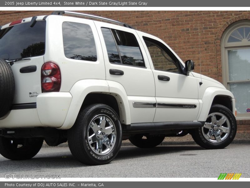 Stone White / Dark Slate Gray/Light Slate Gray 2005 Jeep Liberty Limited 4x4