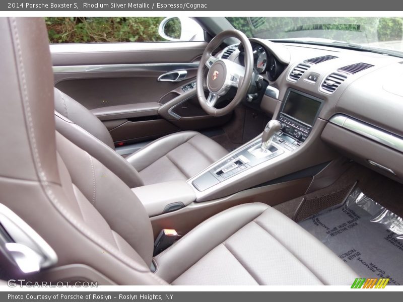 Dashboard of 2014 Boxster S