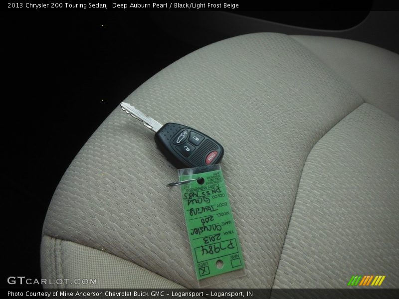 Deep Auburn Pearl / Black/Light Frost Beige 2013 Chrysler 200 Touring Sedan