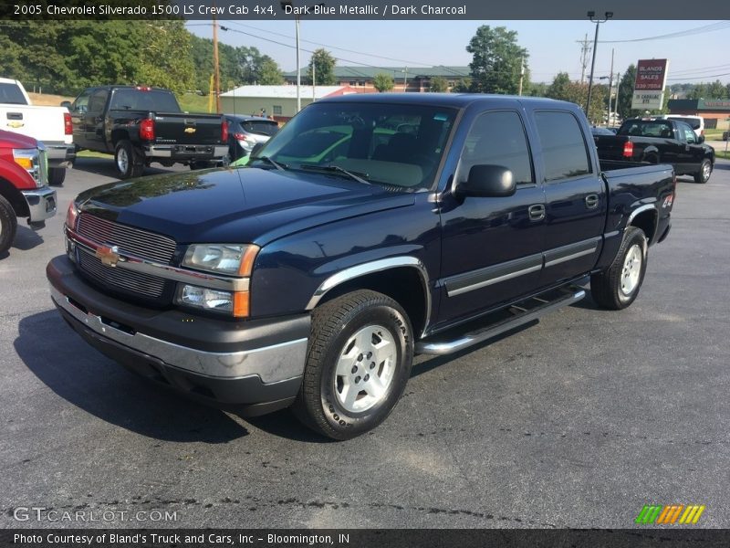 Dark Blue Metallic / Dark Charcoal 2005 Chevrolet Silverado 1500 LS Crew Cab 4x4