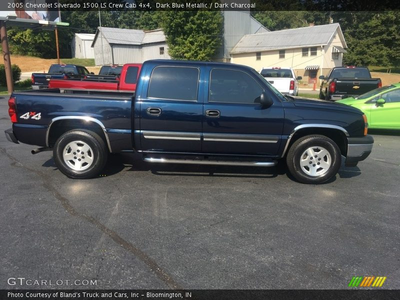 Dark Blue Metallic / Dark Charcoal 2005 Chevrolet Silverado 1500 LS Crew Cab 4x4