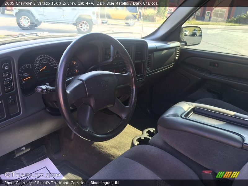 Dark Blue Metallic / Dark Charcoal 2005 Chevrolet Silverado 1500 LS Crew Cab 4x4