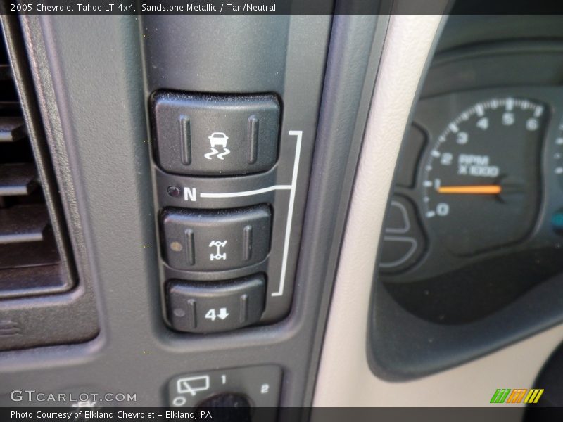 Sandstone Metallic / Tan/Neutral 2005 Chevrolet Tahoe LT 4x4