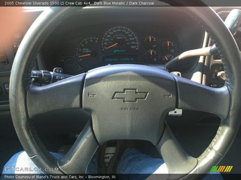 Dark Blue Metallic / Dark Charcoal 2005 Chevrolet Silverado 1500 LS Crew Cab 4x4