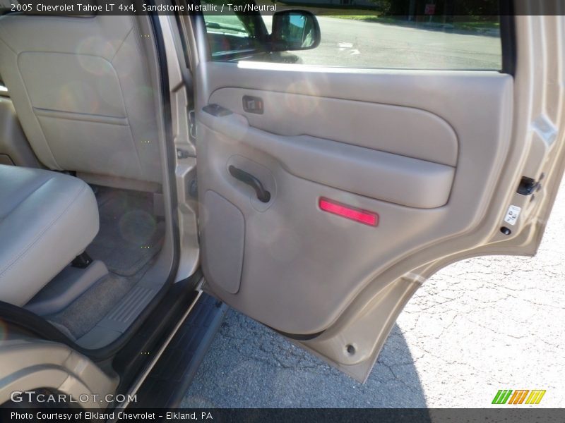 Sandstone Metallic / Tan/Neutral 2005 Chevrolet Tahoe LT 4x4