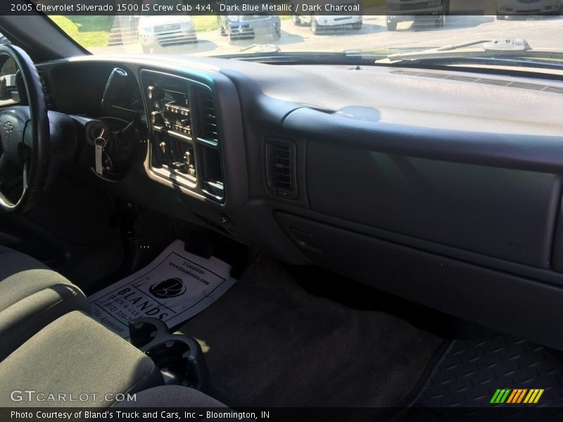 Dark Blue Metallic / Dark Charcoal 2005 Chevrolet Silverado 1500 LS Crew Cab 4x4