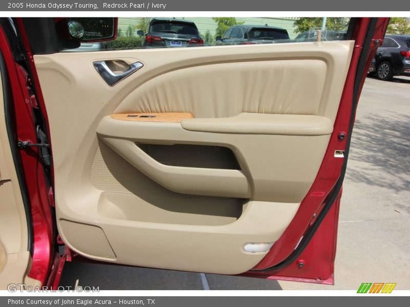 Redrock Pearl / Ivory 2005 Honda Odyssey Touring