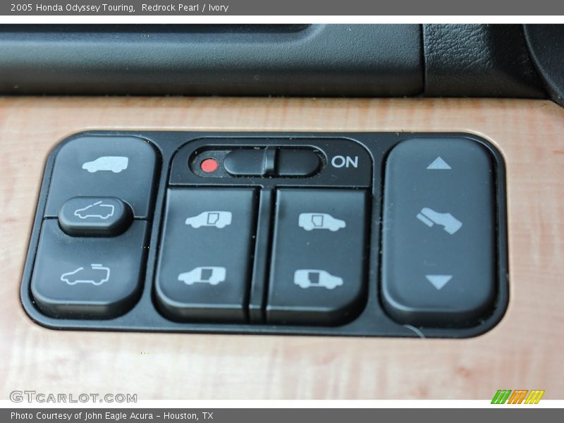 Redrock Pearl / Ivory 2005 Honda Odyssey Touring