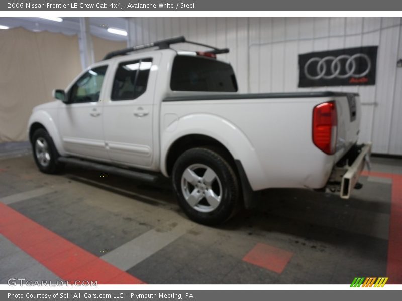 Avalanche White / Steel 2006 Nissan Frontier LE Crew Cab 4x4