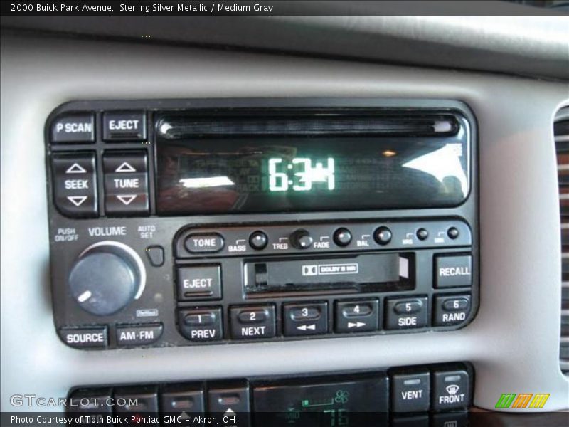 Sterling Silver Metallic / Medium Gray 2000 Buick Park Avenue