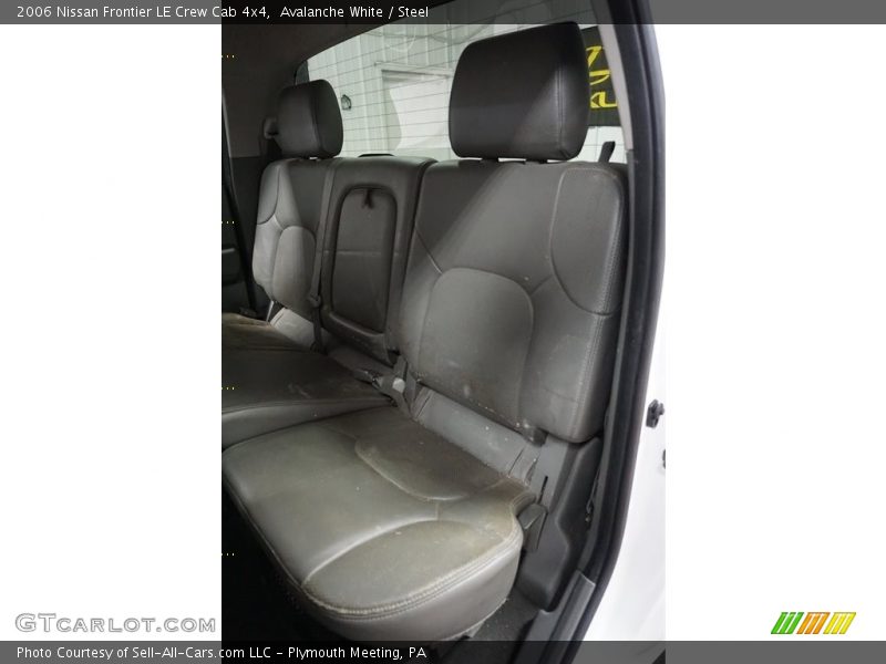 Avalanche White / Steel 2006 Nissan Frontier LE Crew Cab 4x4