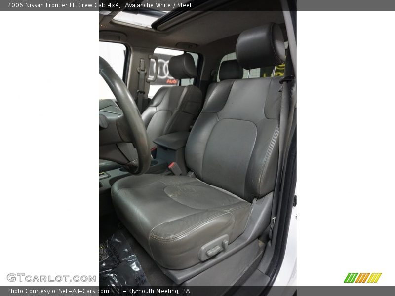Avalanche White / Steel 2006 Nissan Frontier LE Crew Cab 4x4