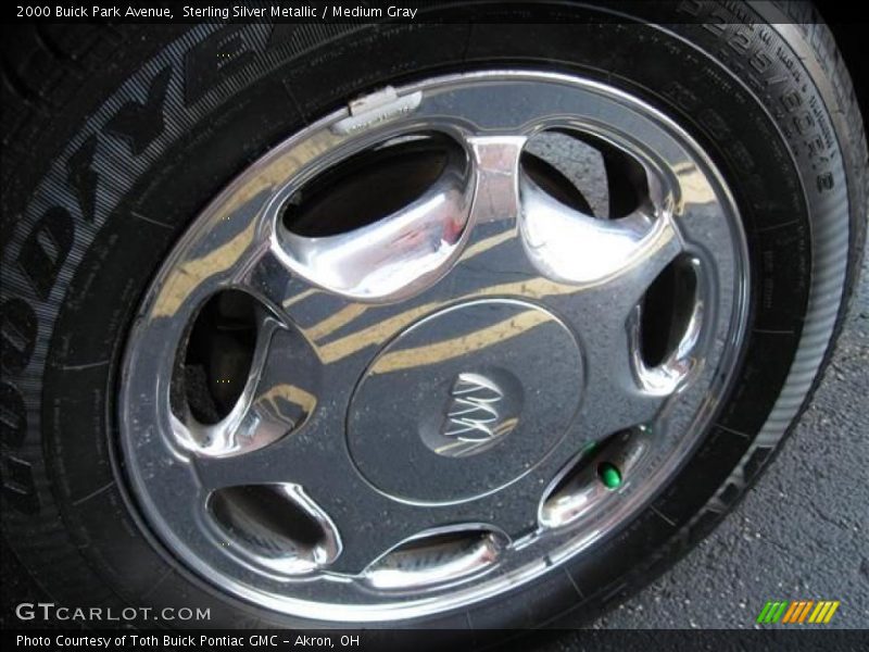 Sterling Silver Metallic / Medium Gray 2000 Buick Park Avenue