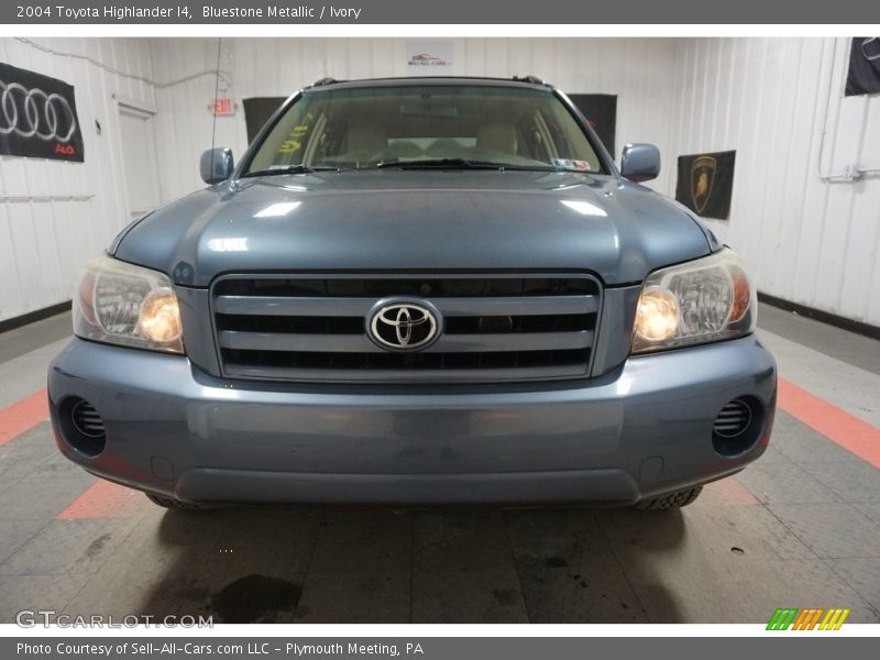 Bluestone Metallic / Ivory 2004 Toyota Highlander I4