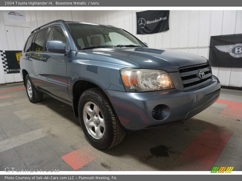 Bluestone Metallic / Ivory 2004 Toyota Highlander I4