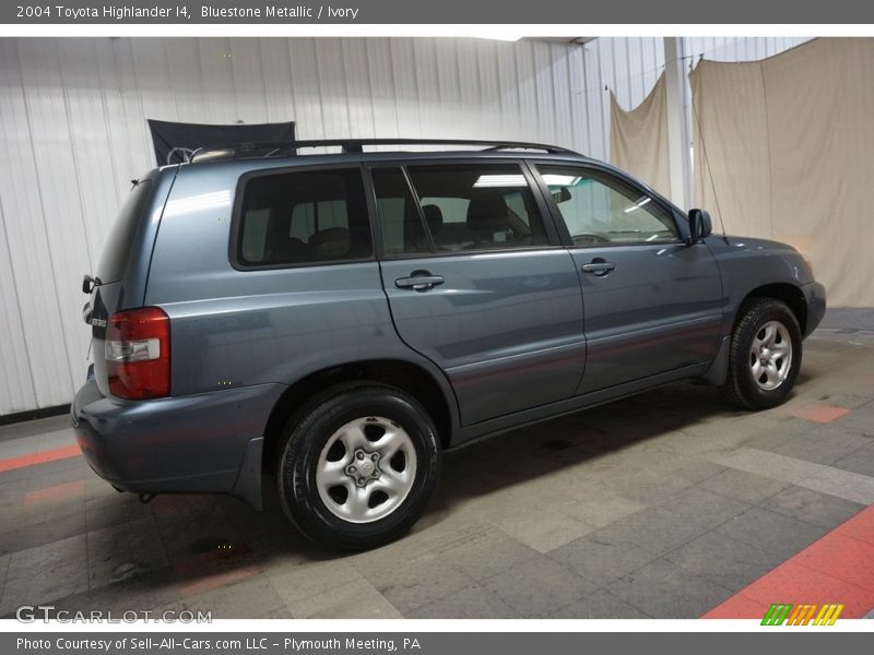 Bluestone Metallic / Ivory 2004 Toyota Highlander I4