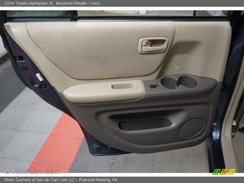 Bluestone Metallic / Ivory 2004 Toyota Highlander I4