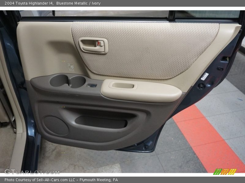 Bluestone Metallic / Ivory 2004 Toyota Highlander I4