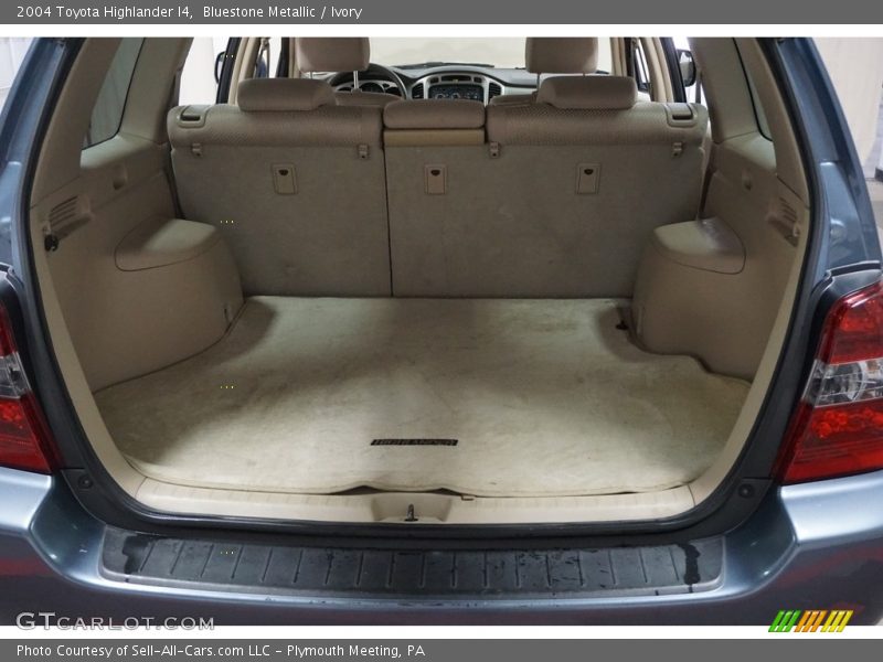 Bluestone Metallic / Ivory 2004 Toyota Highlander I4