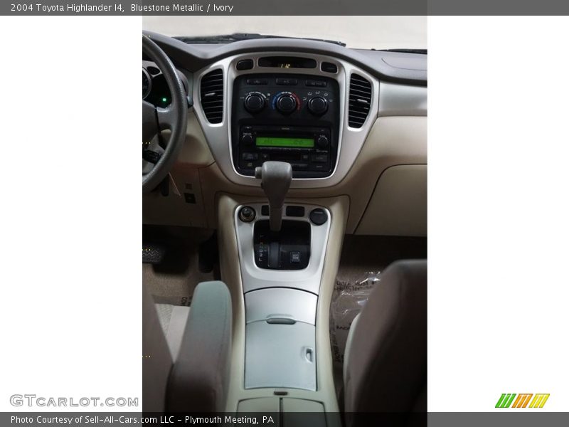 Bluestone Metallic / Ivory 2004 Toyota Highlander I4
