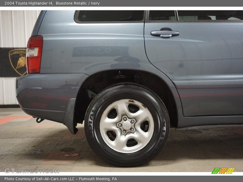 Bluestone Metallic / Ivory 2004 Toyota Highlander I4