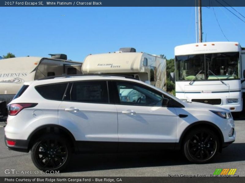 White Platinum / Charcoal Black 2017 Ford Escape SE