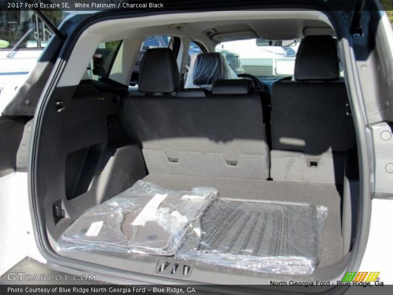 White Platinum / Charcoal Black 2017 Ford Escape SE