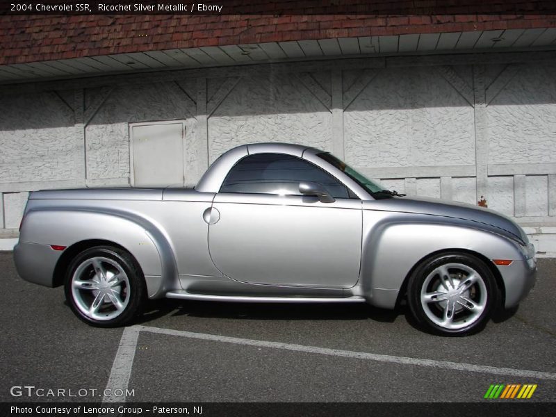 Ricochet Silver Metallic / Ebony 2004 Chevrolet SSR