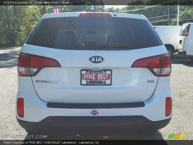 Snow White Pearl / Black 2014 Kia Sorento LX