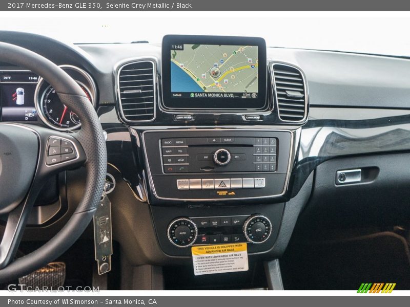 Dashboard of 2017 GLE 350
