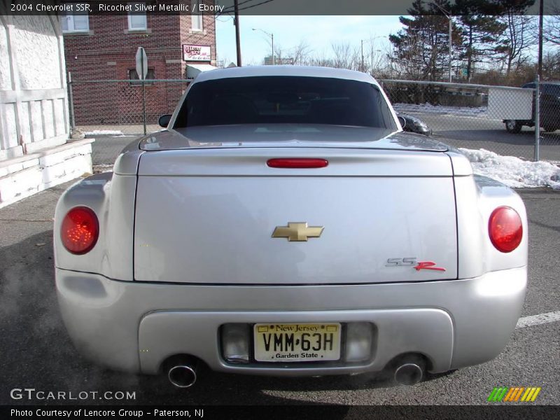 Ricochet Silver Metallic / Ebony 2004 Chevrolet SSR