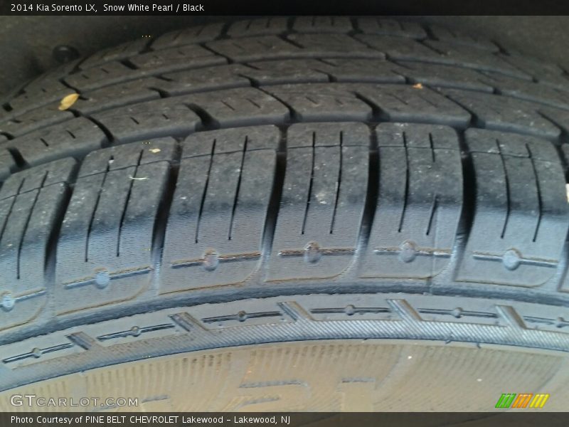 Snow White Pearl / Black 2014 Kia Sorento LX