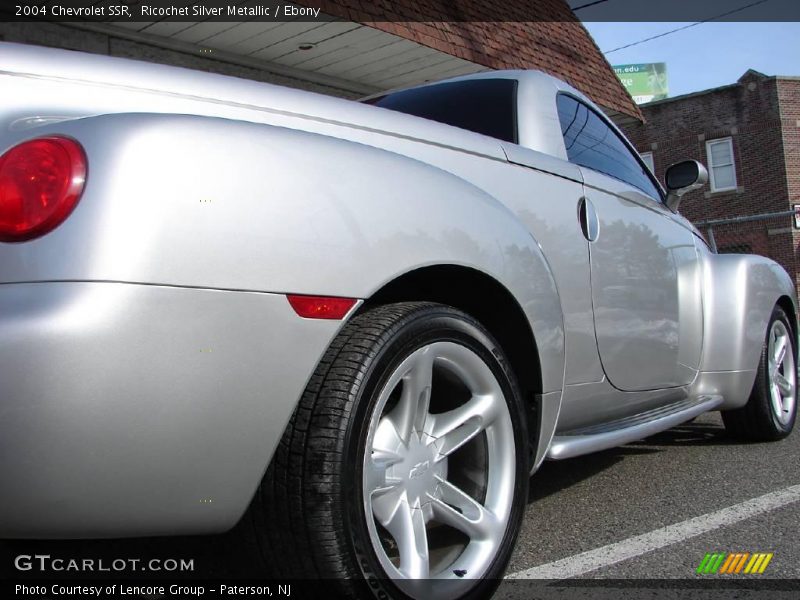 Ricochet Silver Metallic / Ebony 2004 Chevrolet SSR