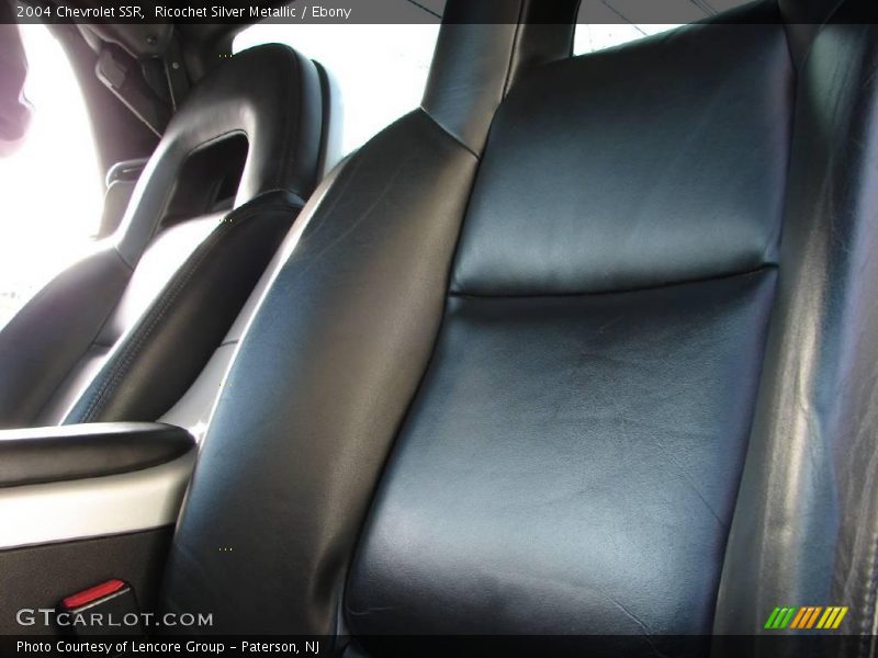 Ricochet Silver Metallic / Ebony 2004 Chevrolet SSR