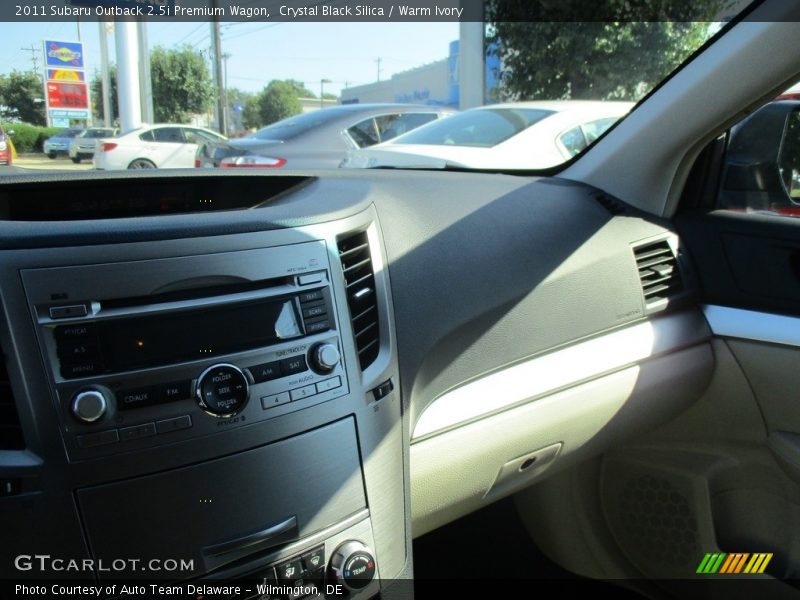 Crystal Black Silica / Warm Ivory 2011 Subaru Outback 2.5i Premium Wagon