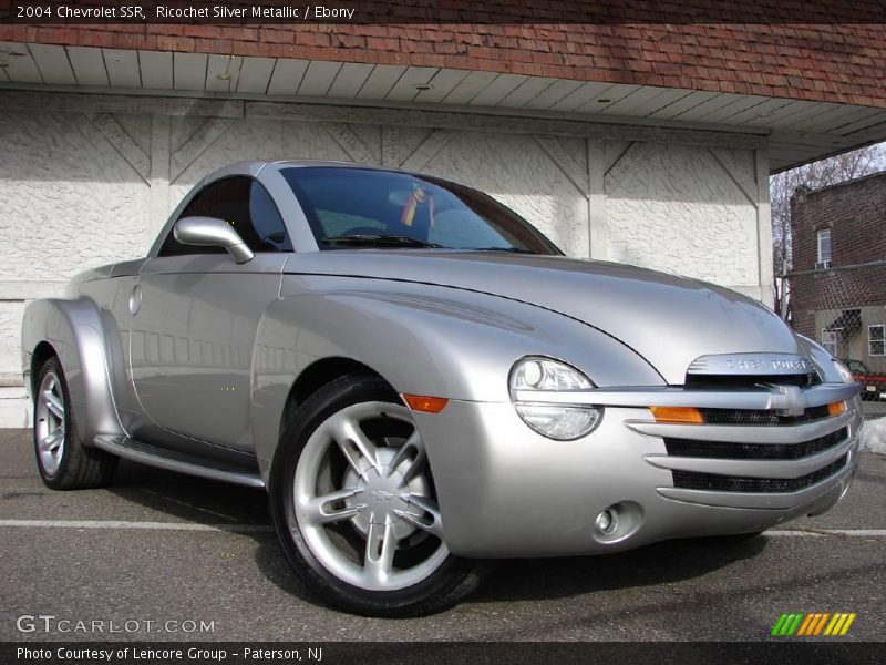 Ricochet Silver Metallic / Ebony 2004 Chevrolet SSR