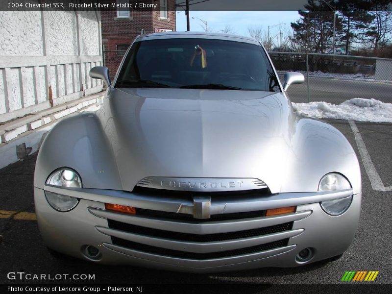 Ricochet Silver Metallic / Ebony 2004 Chevrolet SSR