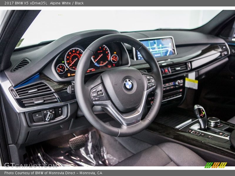 Alpine White / Black 2017 BMW X5 xDrive35i