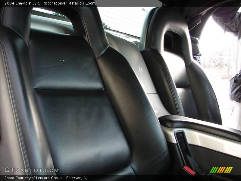 Ricochet Silver Metallic / Ebony 2004 Chevrolet SSR