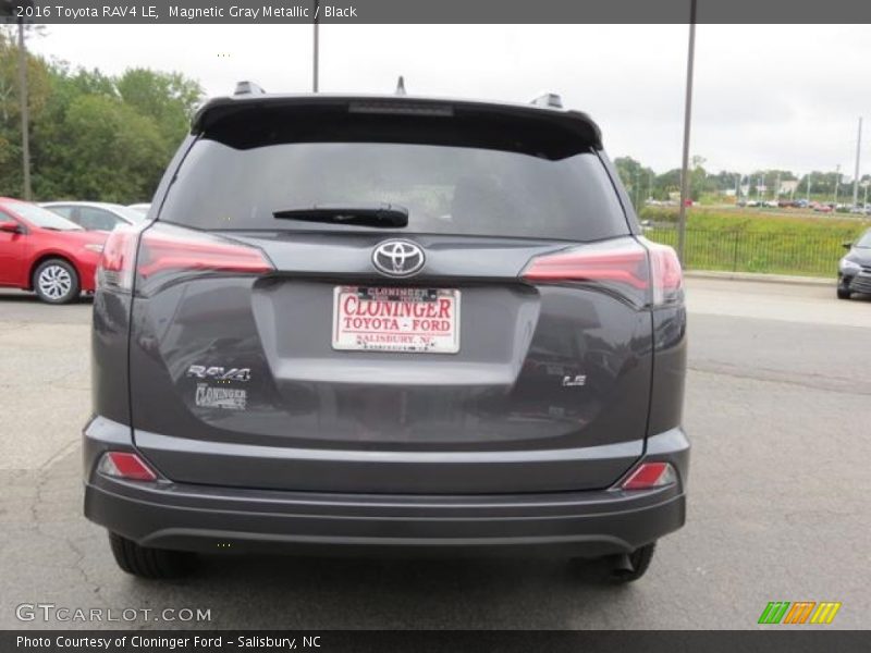 Magnetic Gray Metallic / Black 2016 Toyota RAV4 LE